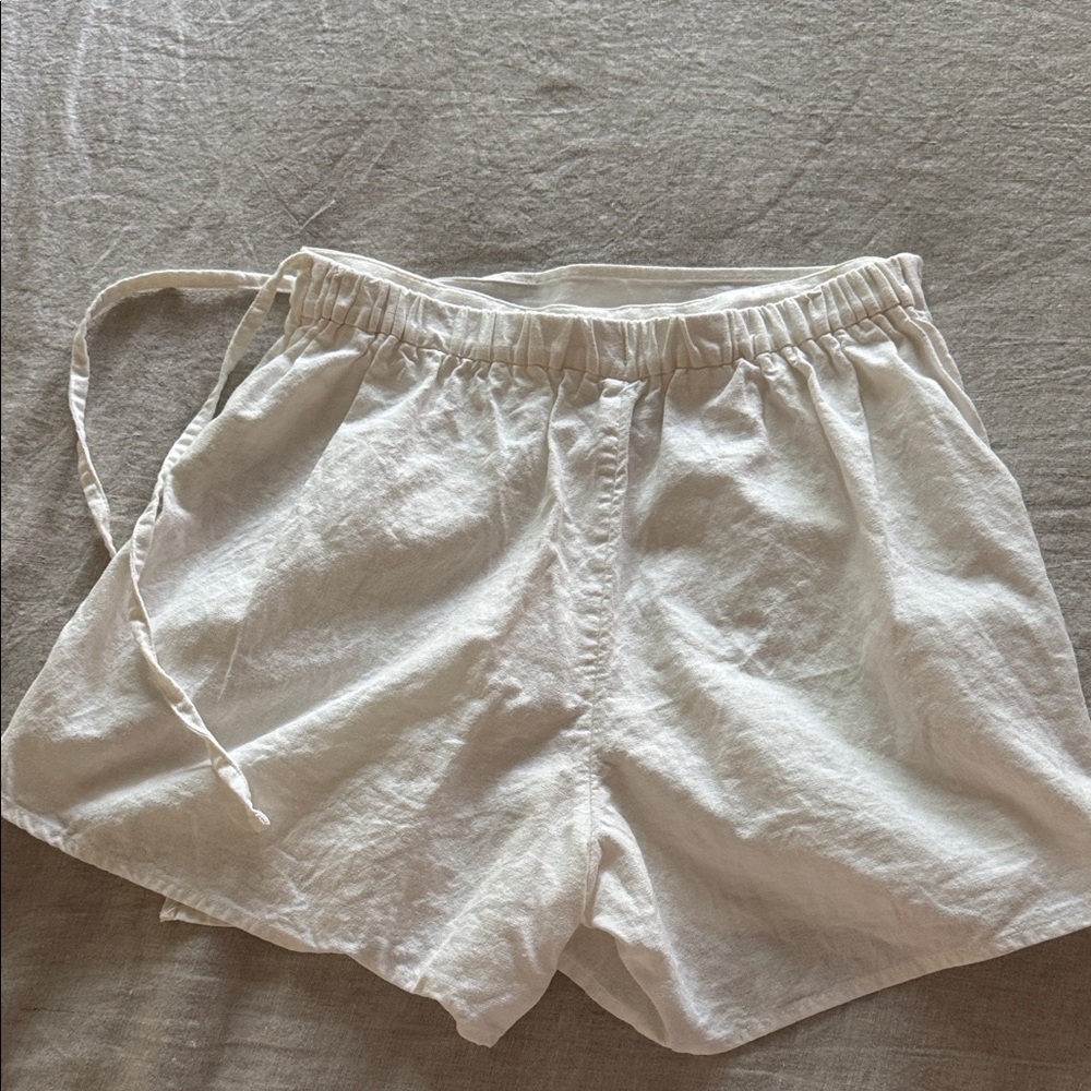 Old Navy White Wrap linen blend Skort - great condition - Picture 3 of 4